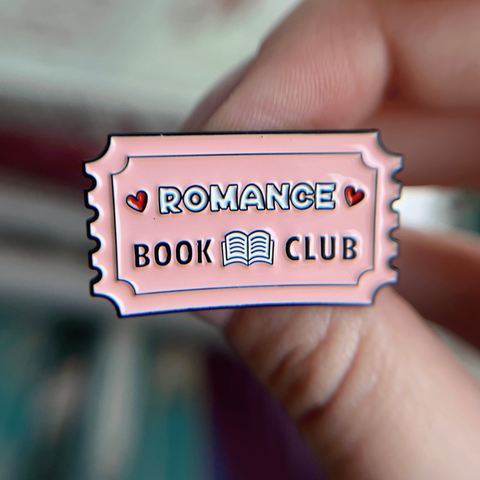 Значок "romance book club" фото