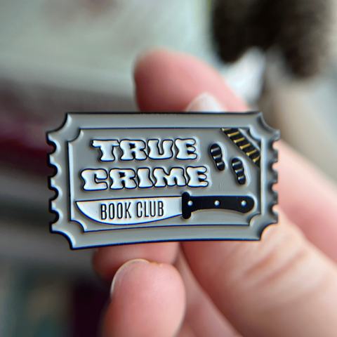 Значок "True crime book club" фото